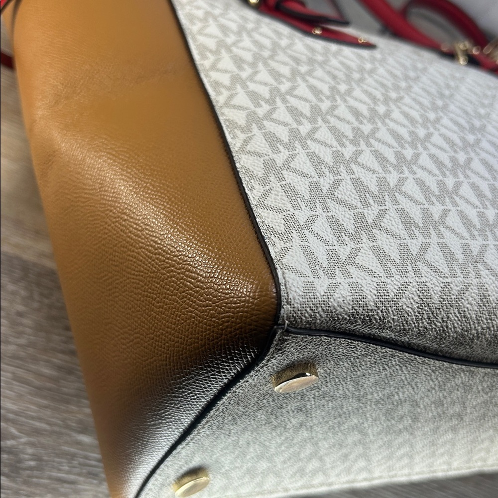 4950 Michael Kors vanilla tan and red voyager tote bag 254674950 - Picture 13 of 13